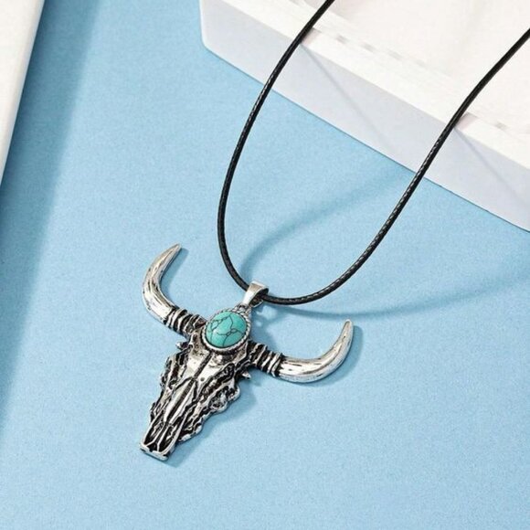 Western Steer Head Necklace - Picture 3 of 3